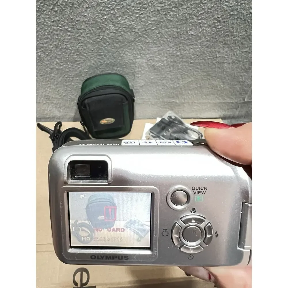 Olympus CAMEDIA D-580 Zoom 4MP Digital Camera w/ 3x Optical Zoom + Bundle